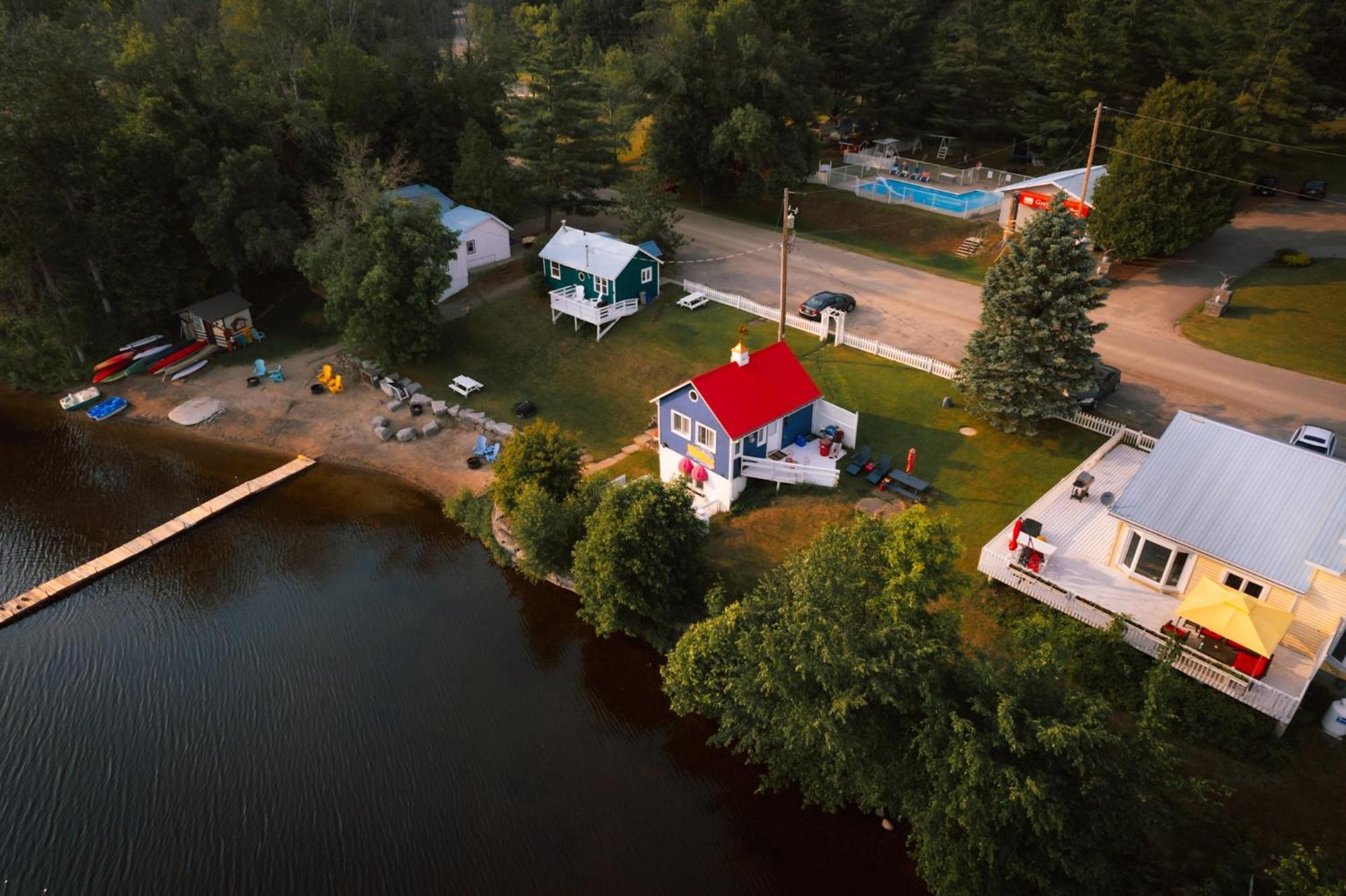 Greystone On Golden Lake Deacon Luaran gambar