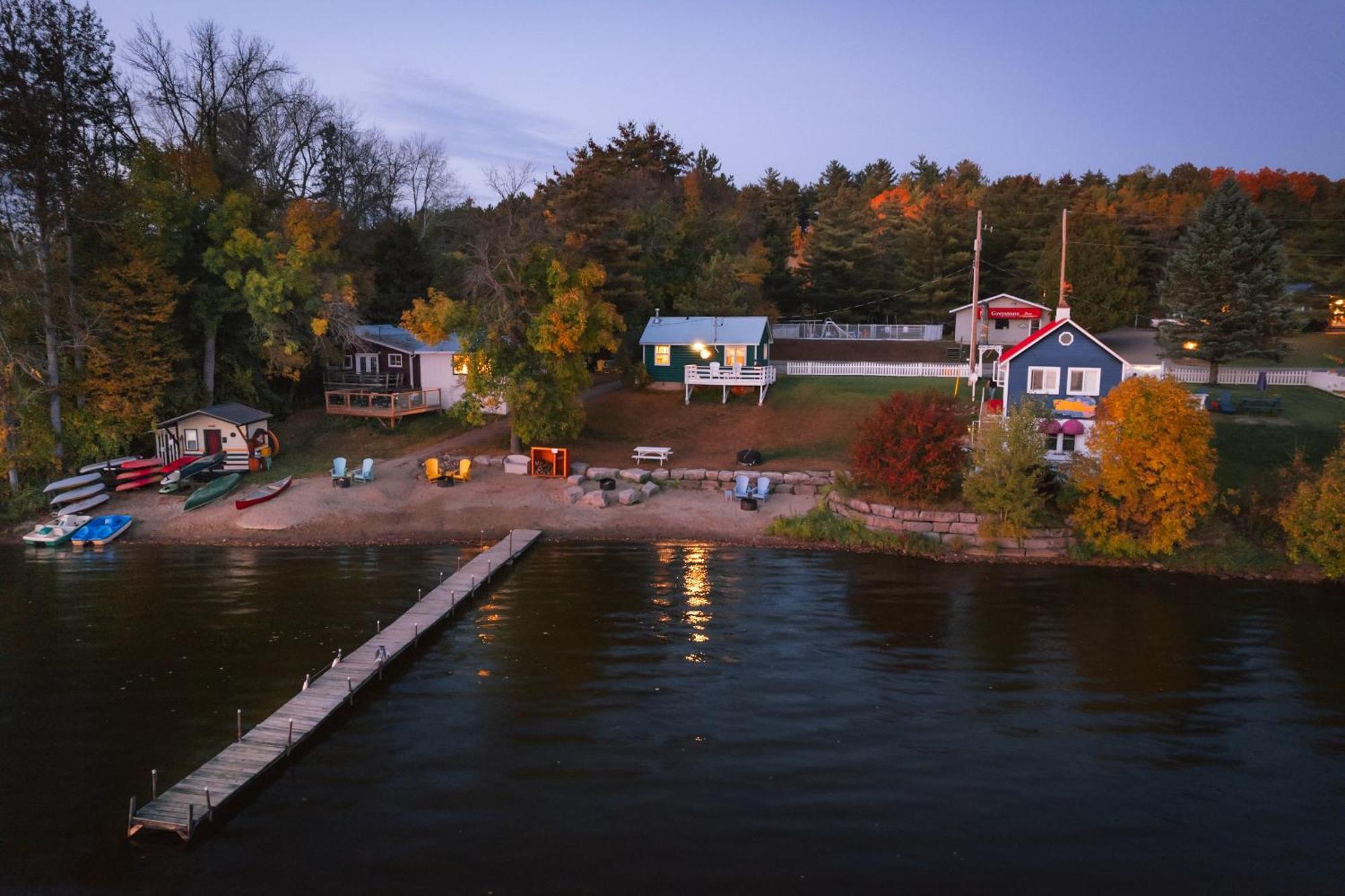 Greystone On Golden Lake Deacon Luaran gambar